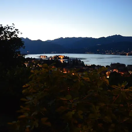 La Casa Gialla Apartment Stresa