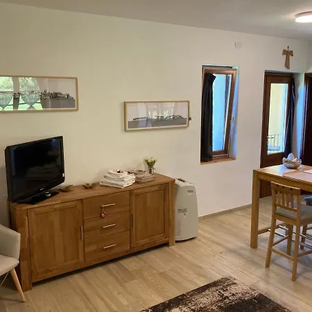 La Casa Gialla