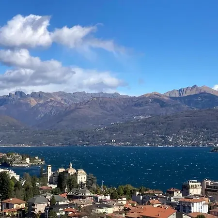 La Casa Gialla Apartment Stresa