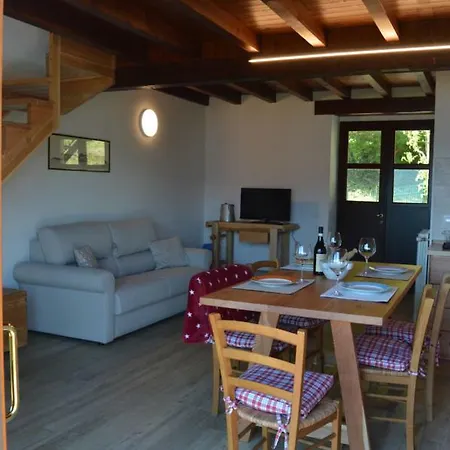 La Casa Gialla Apartment *